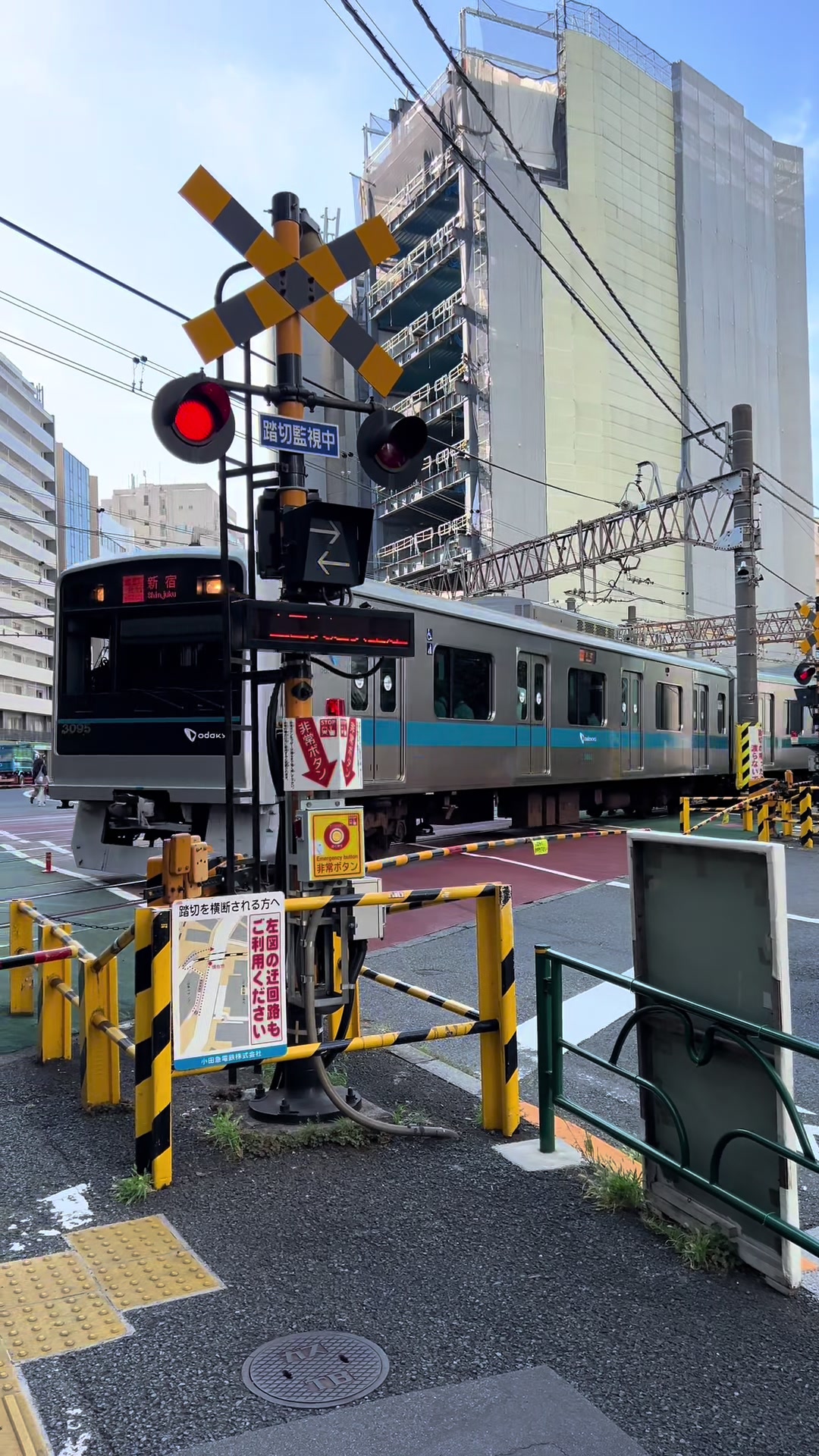 @Jez๐จ๐ฆ