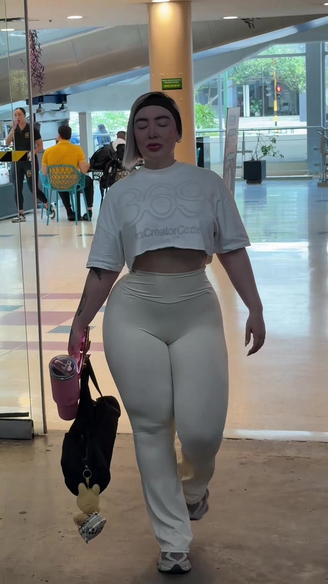 @Vero Obando 9