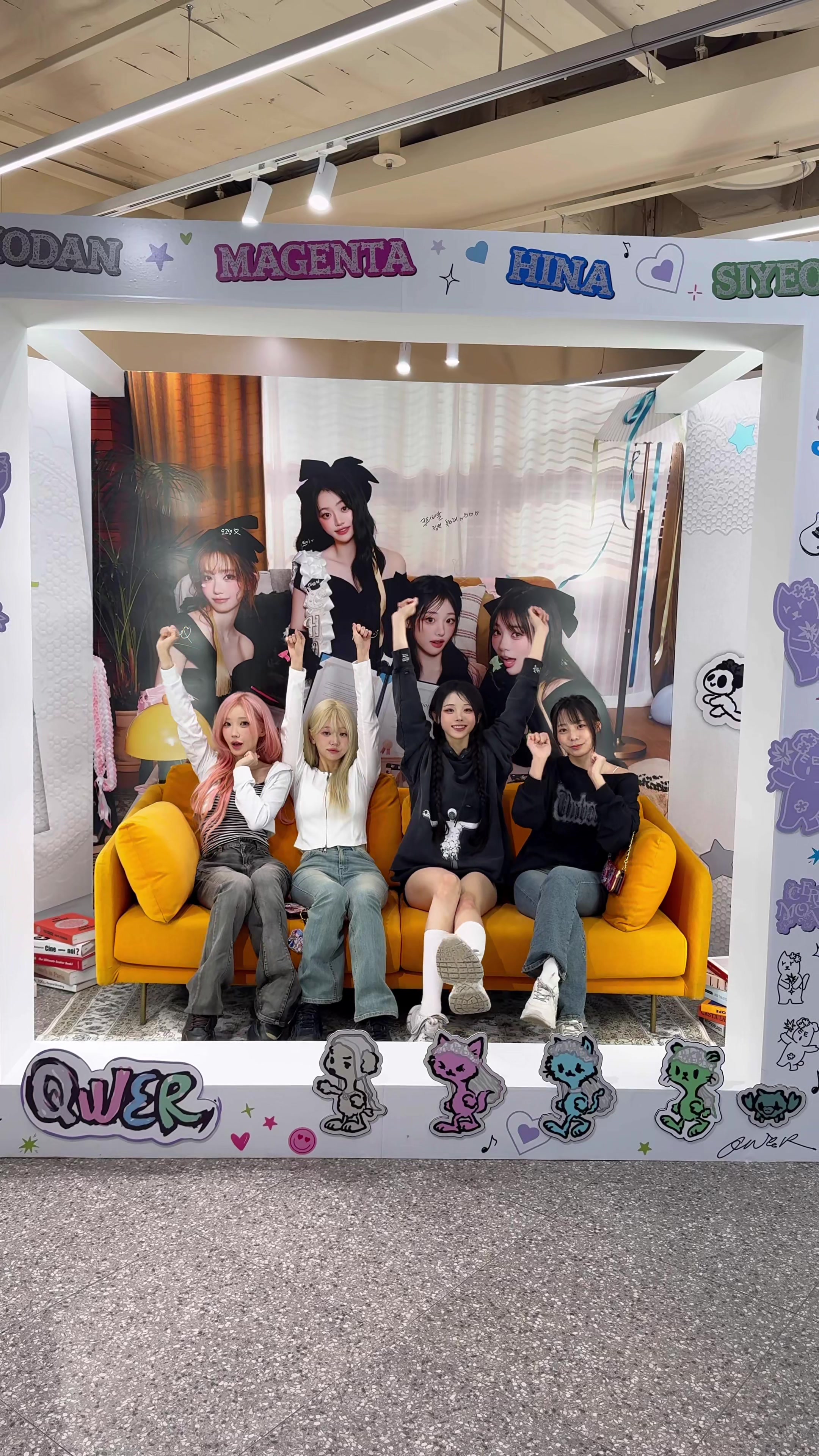 @QWER