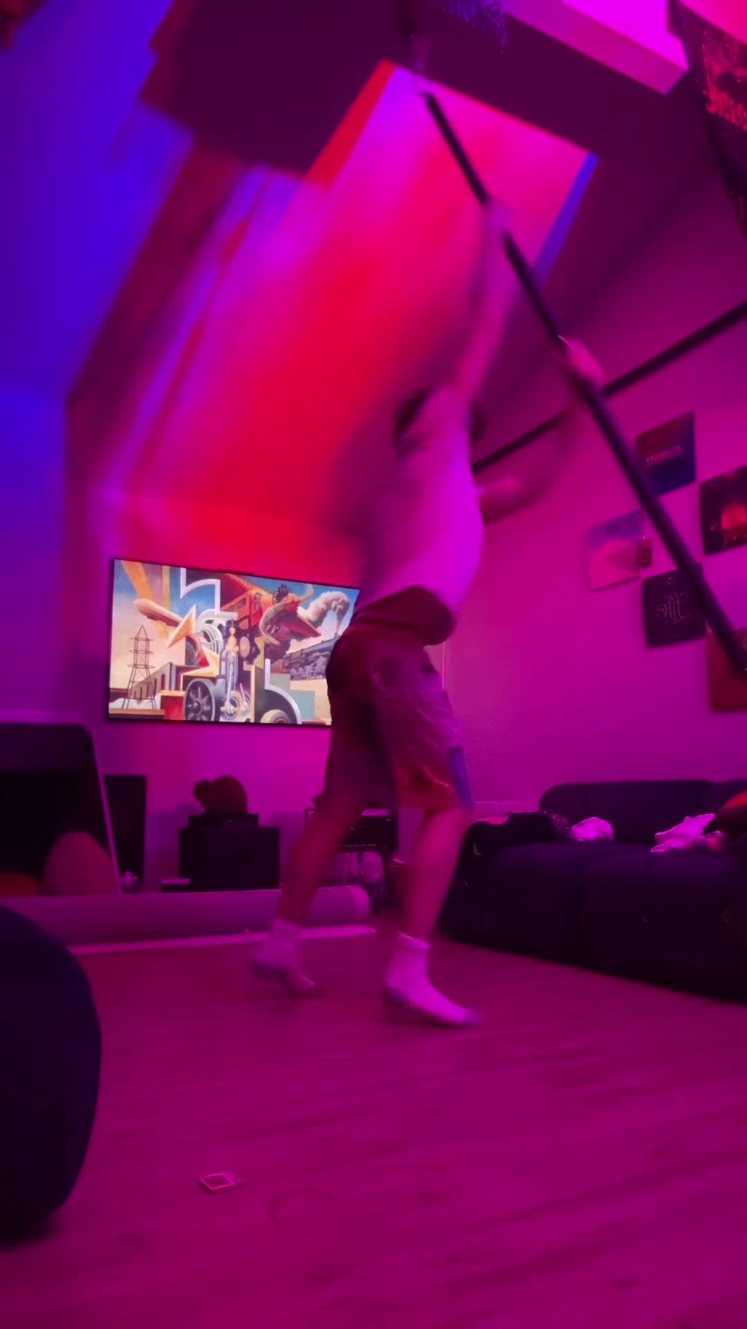 @Van