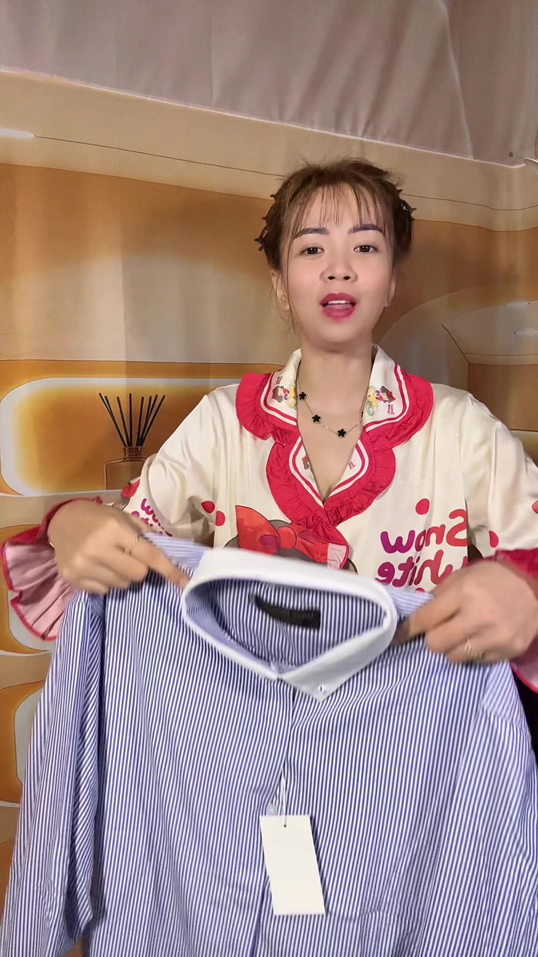 @Em Cẩm N&egrave;