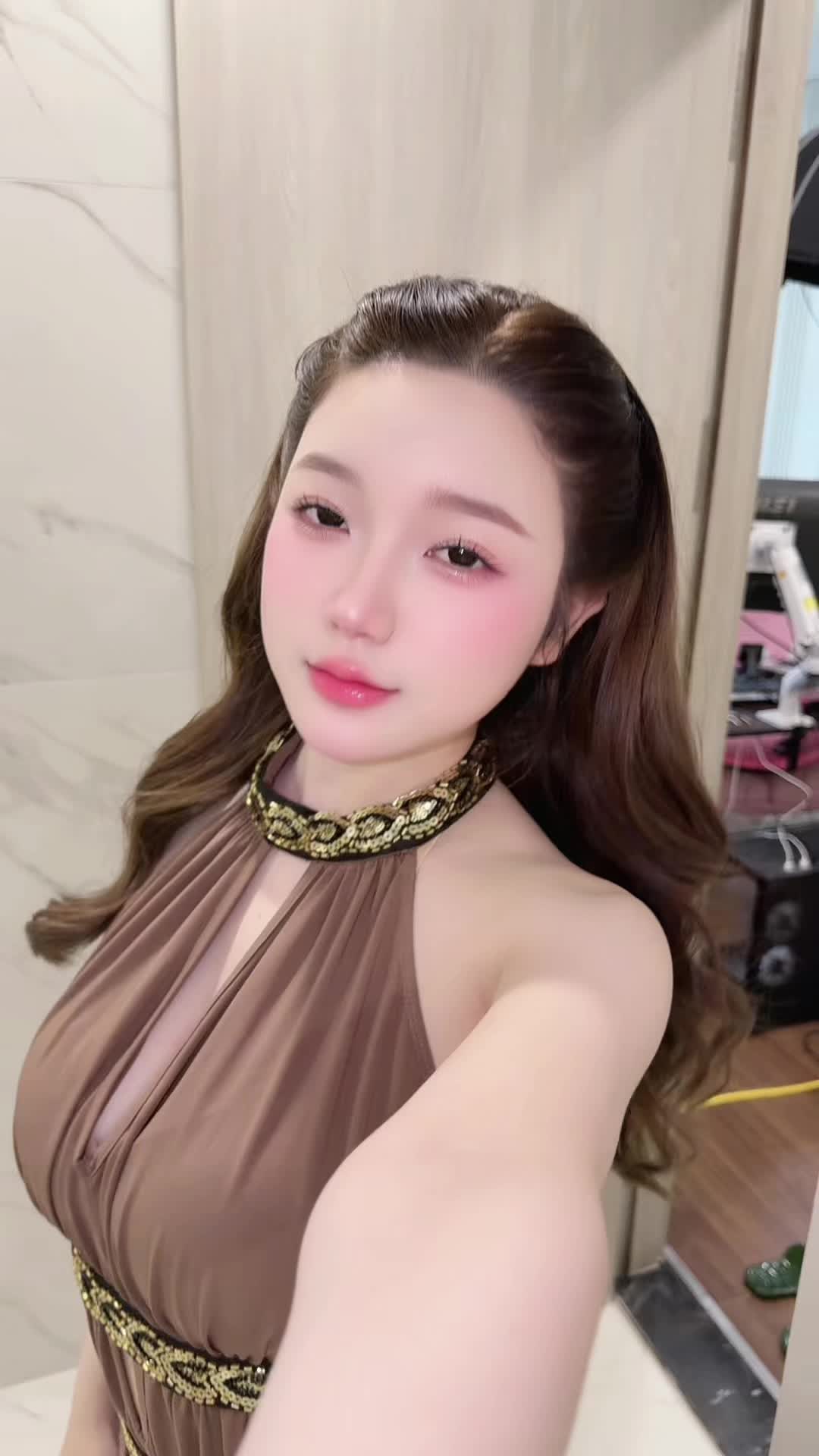 @Nhat Quyen ♡ˎˊ˗