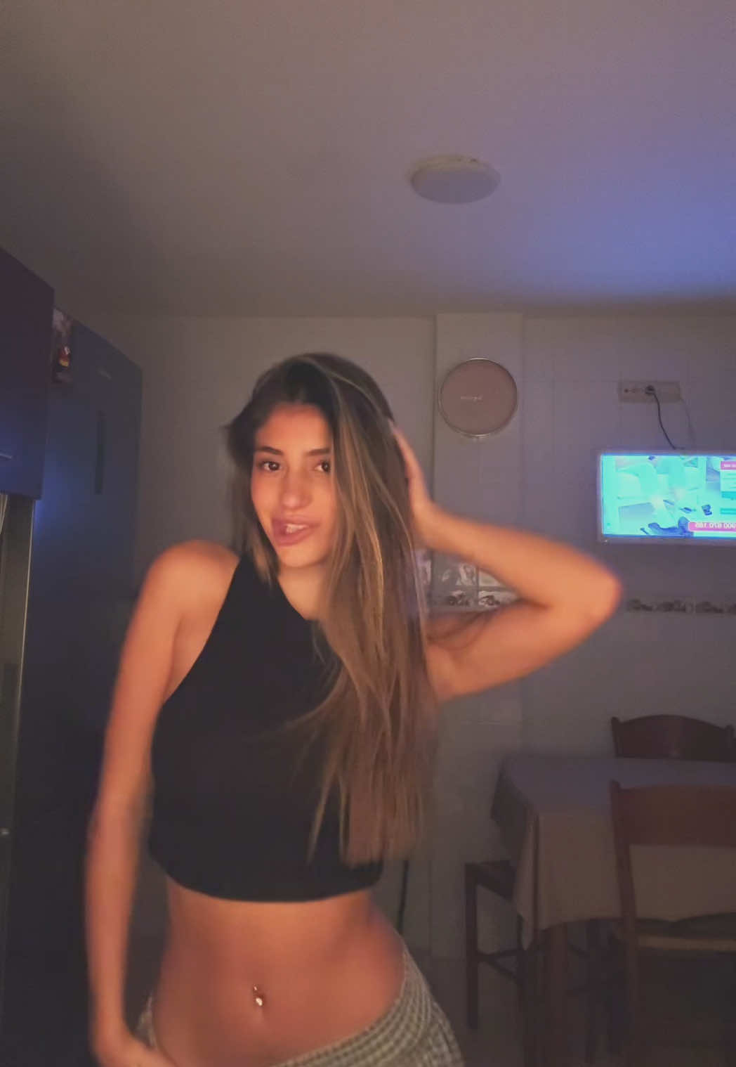 @𝐕