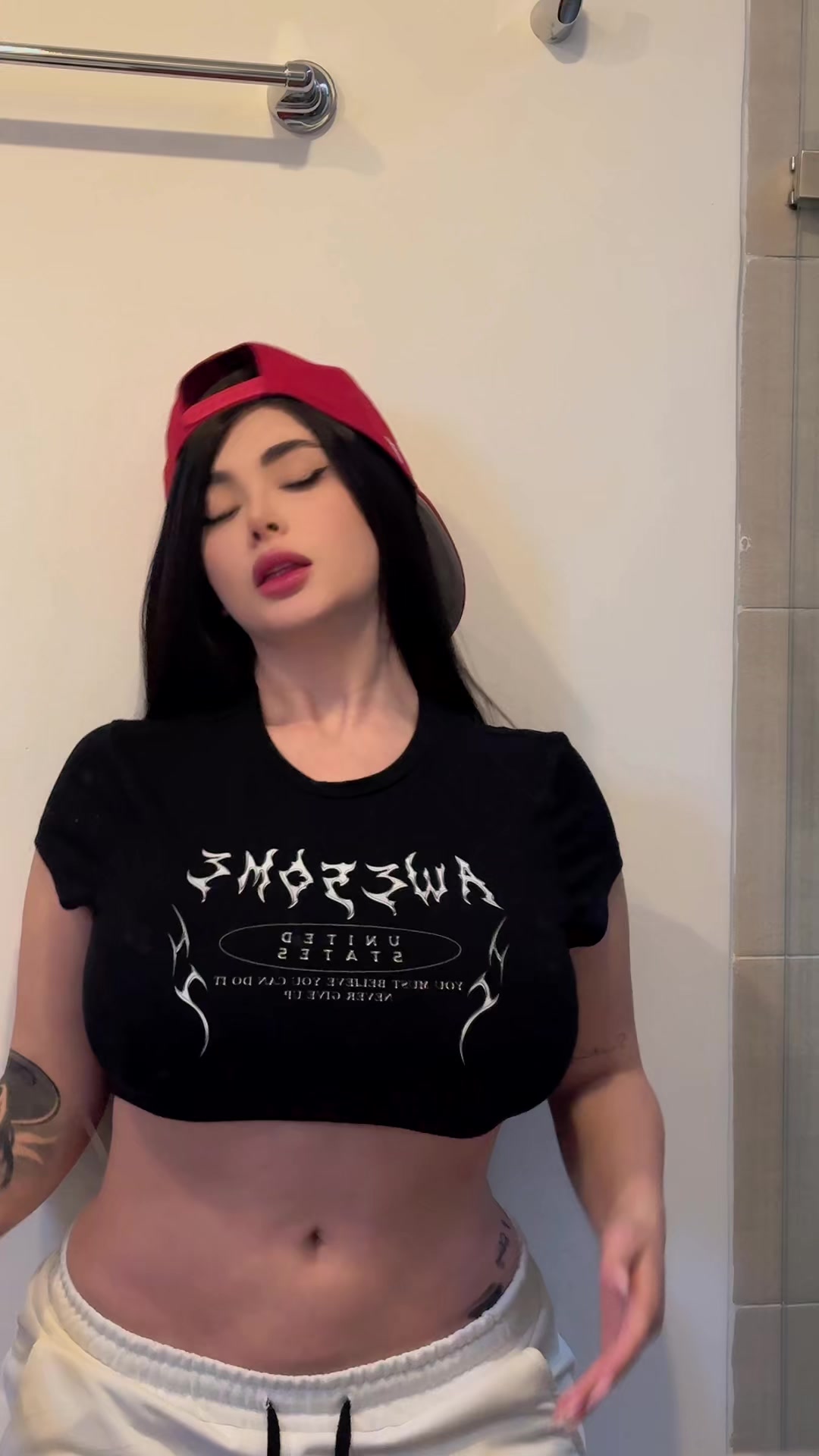 @laurajimnz_oficial
