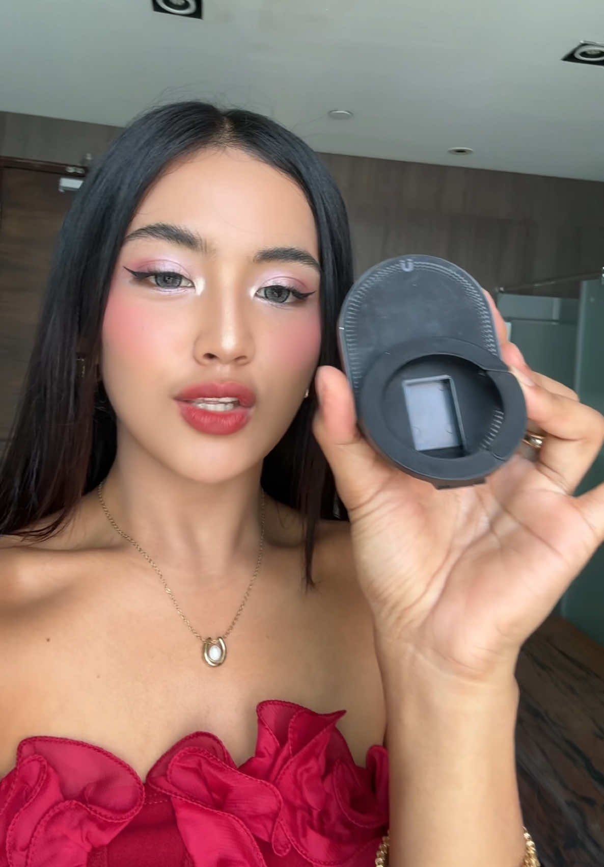 @xyra_bii on IG