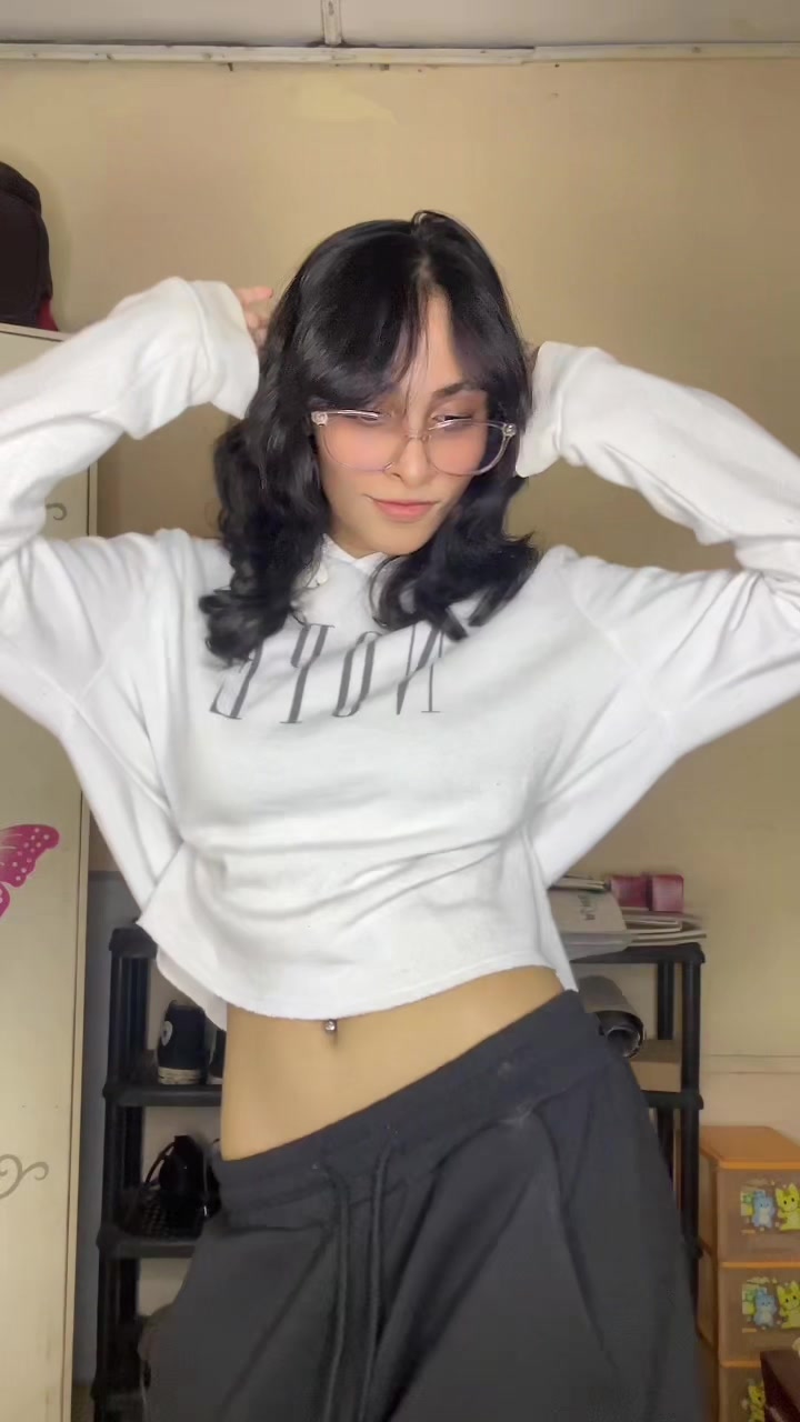 @Leeshi 𖣂︎