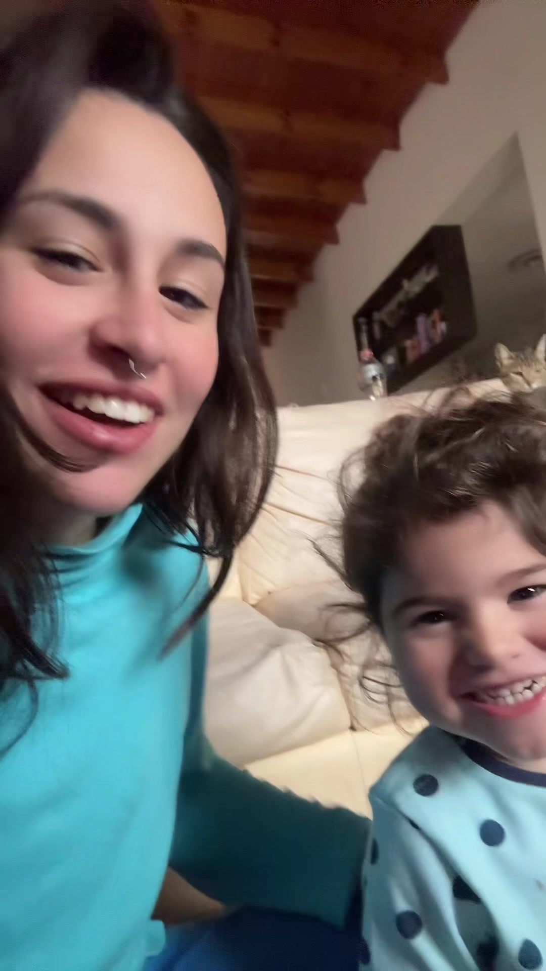 @AyluMotta