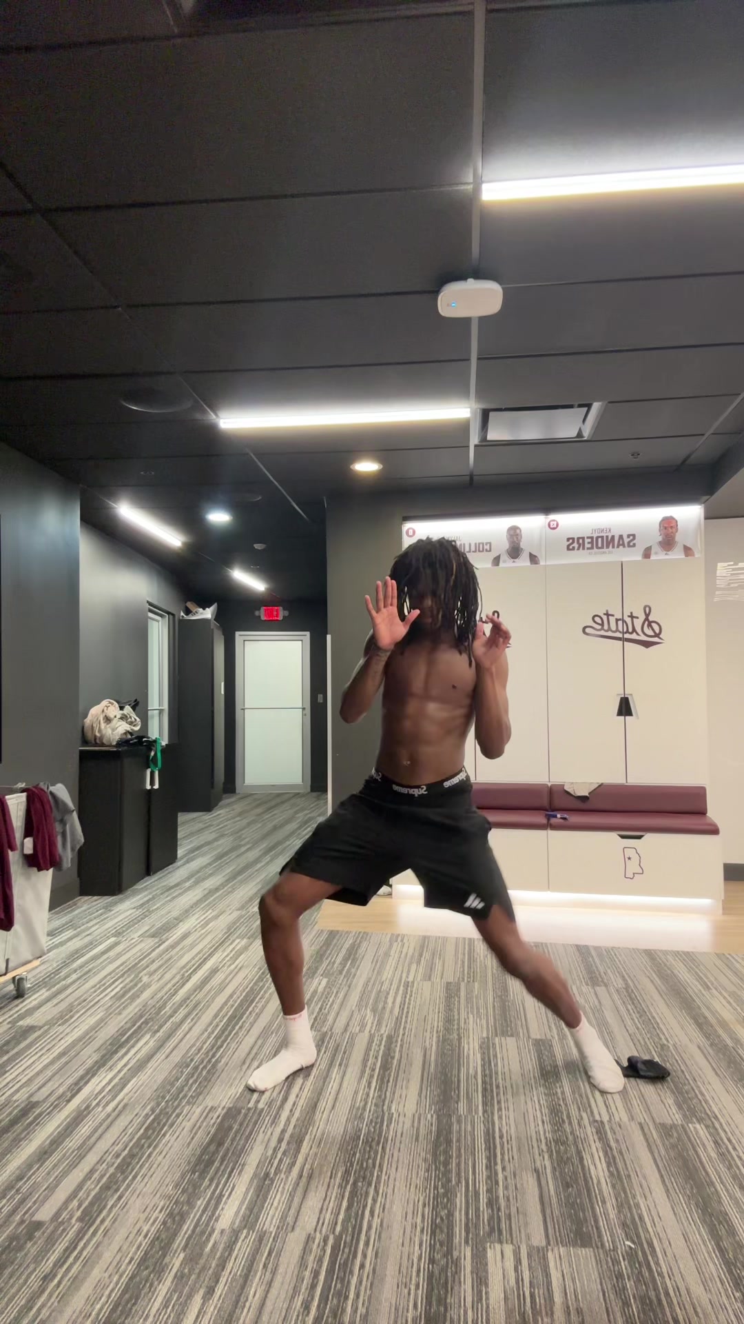 @6’6 character 🕴️