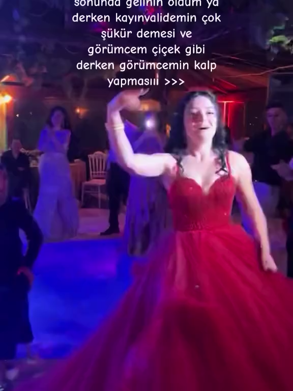 @D&uuml;ğ&uuml;nlerden Kesitler