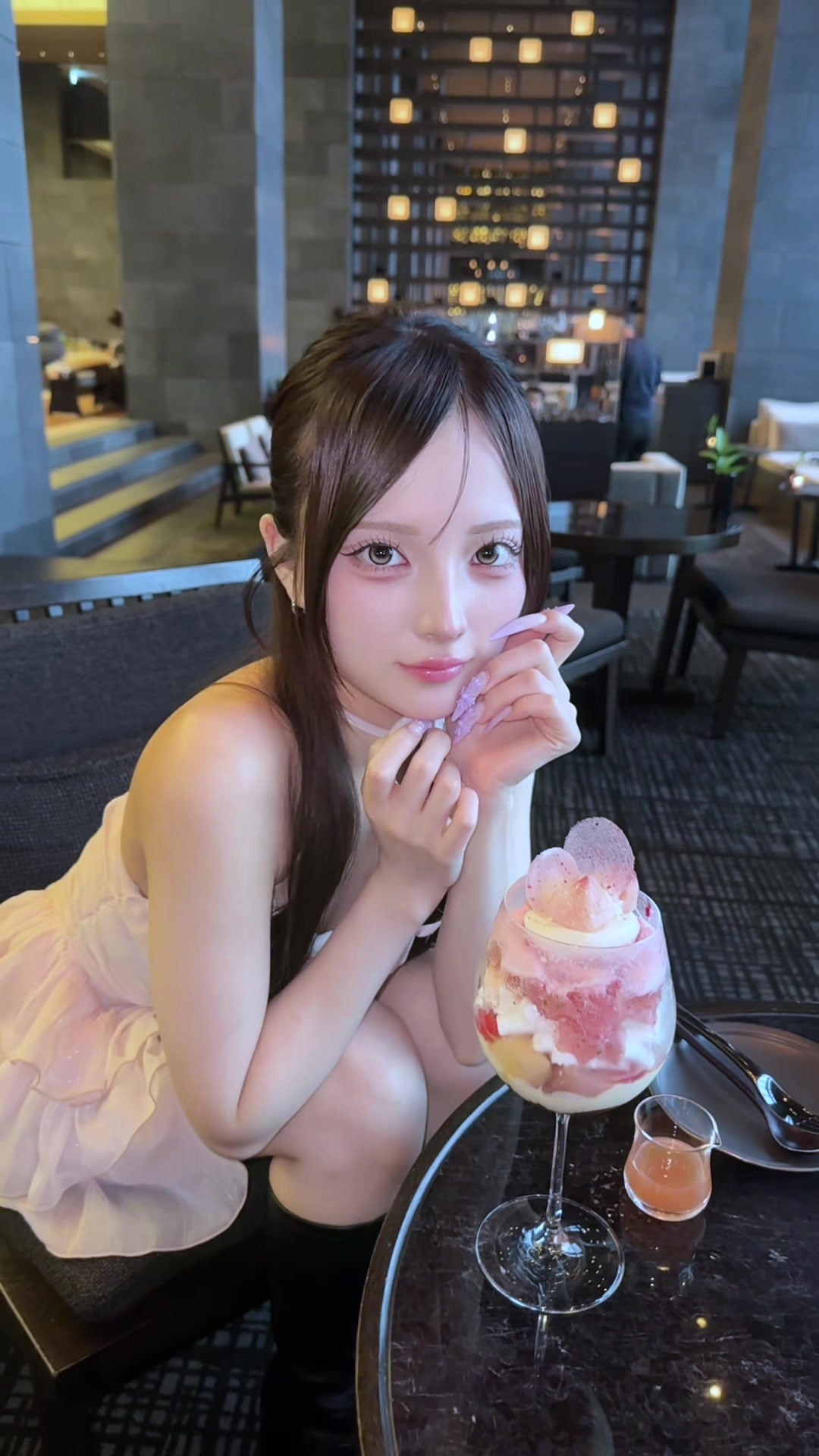 @愛宮れな