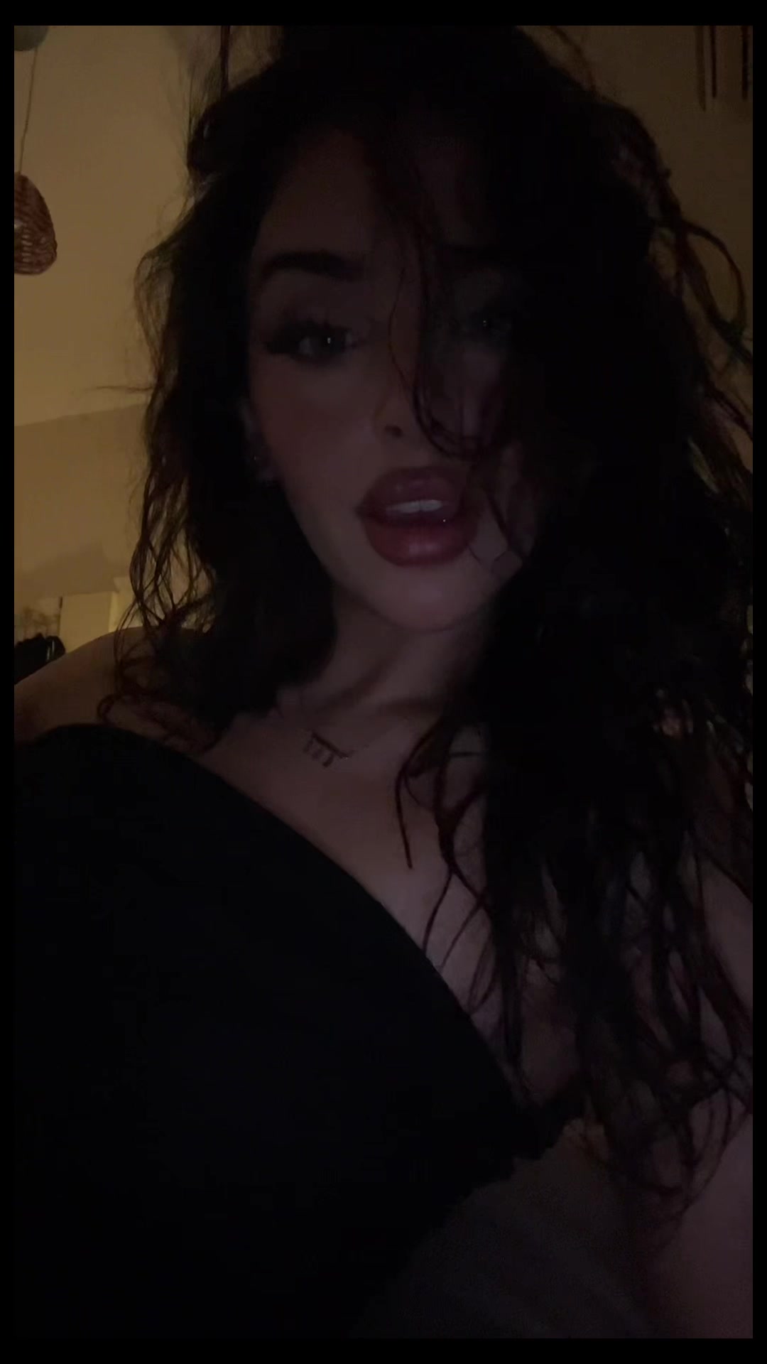 @𝒮