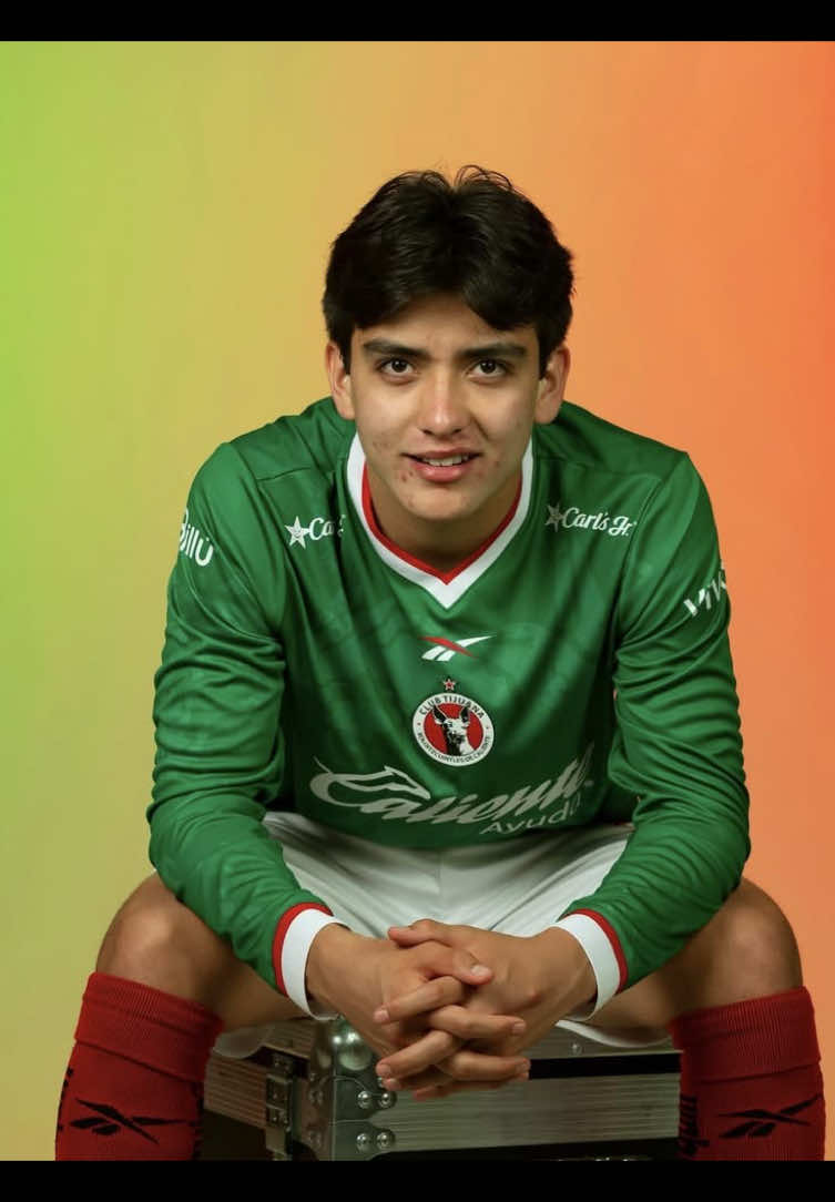 @𝓔𝓵𝓲́ 𝓭𝓾𝓪𝓵ଘ😸.*・。゚🪶⚽️
