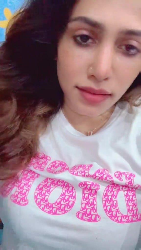 @Aniqa