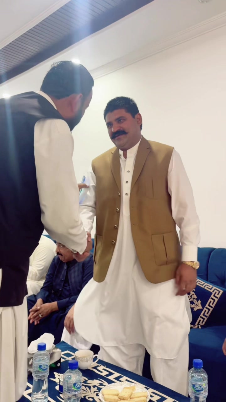 @Khawaja_Naveed_morshad