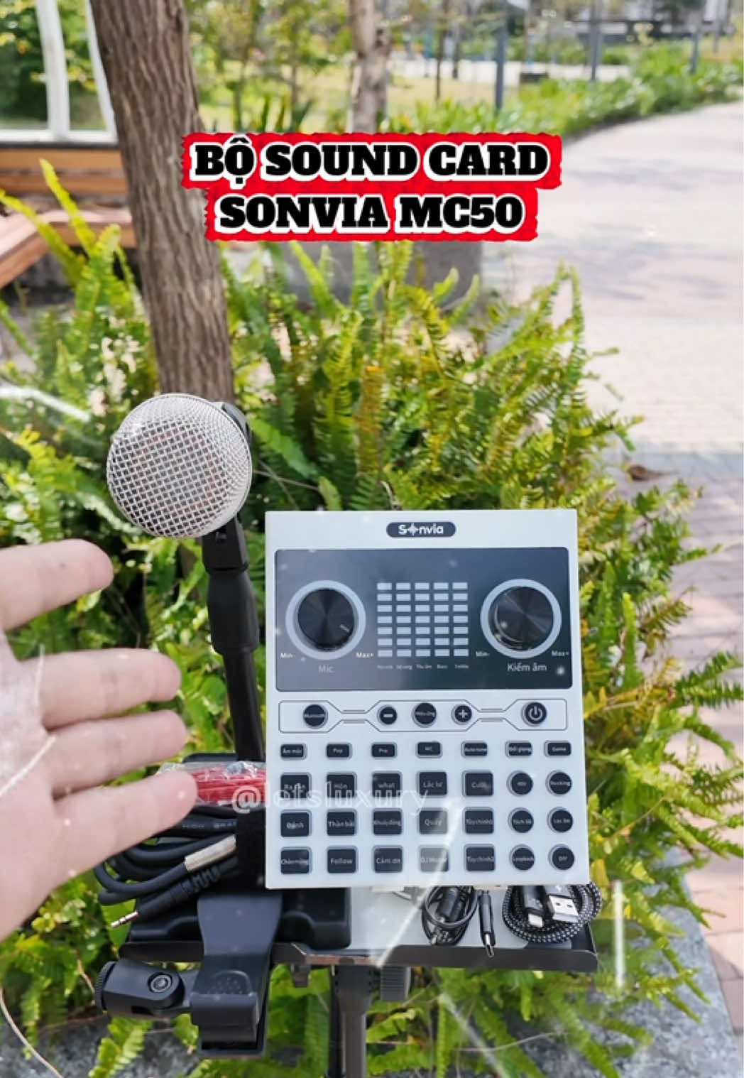 @𝕃𝔼𝕋’𝕊 𝕃𝕌𝕏𝕌ℝ𝕐