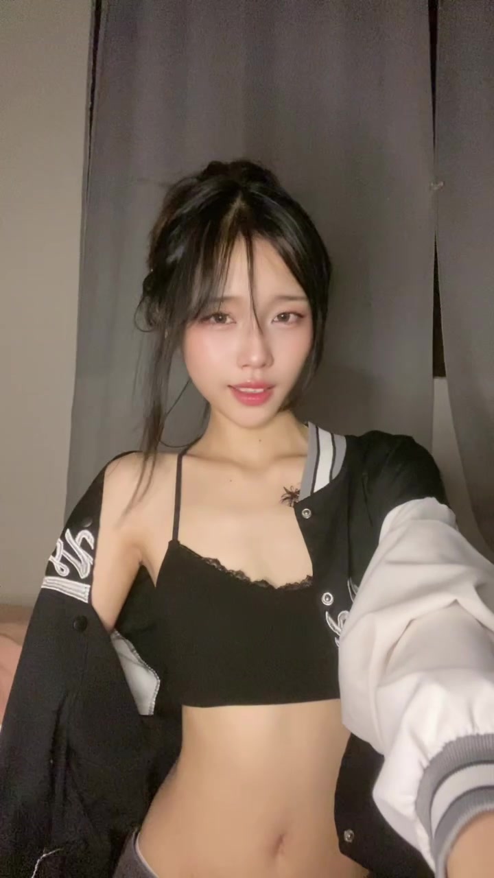 @Emi 🐇