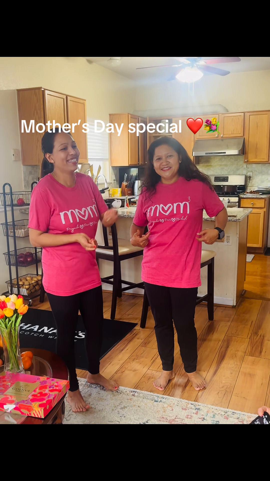 @Priyanka Pari and Mommy Baba❤️