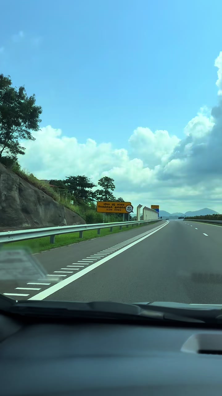 @Travel Stories 🇱🇰