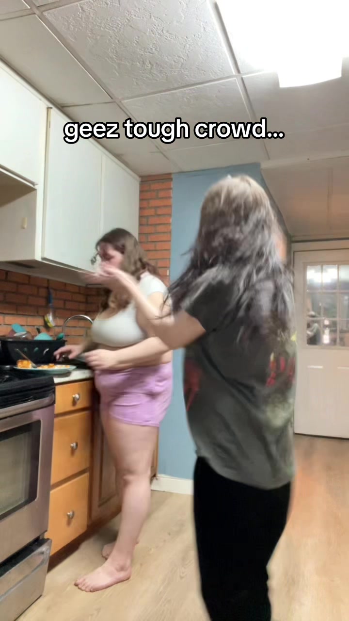 @🕷️