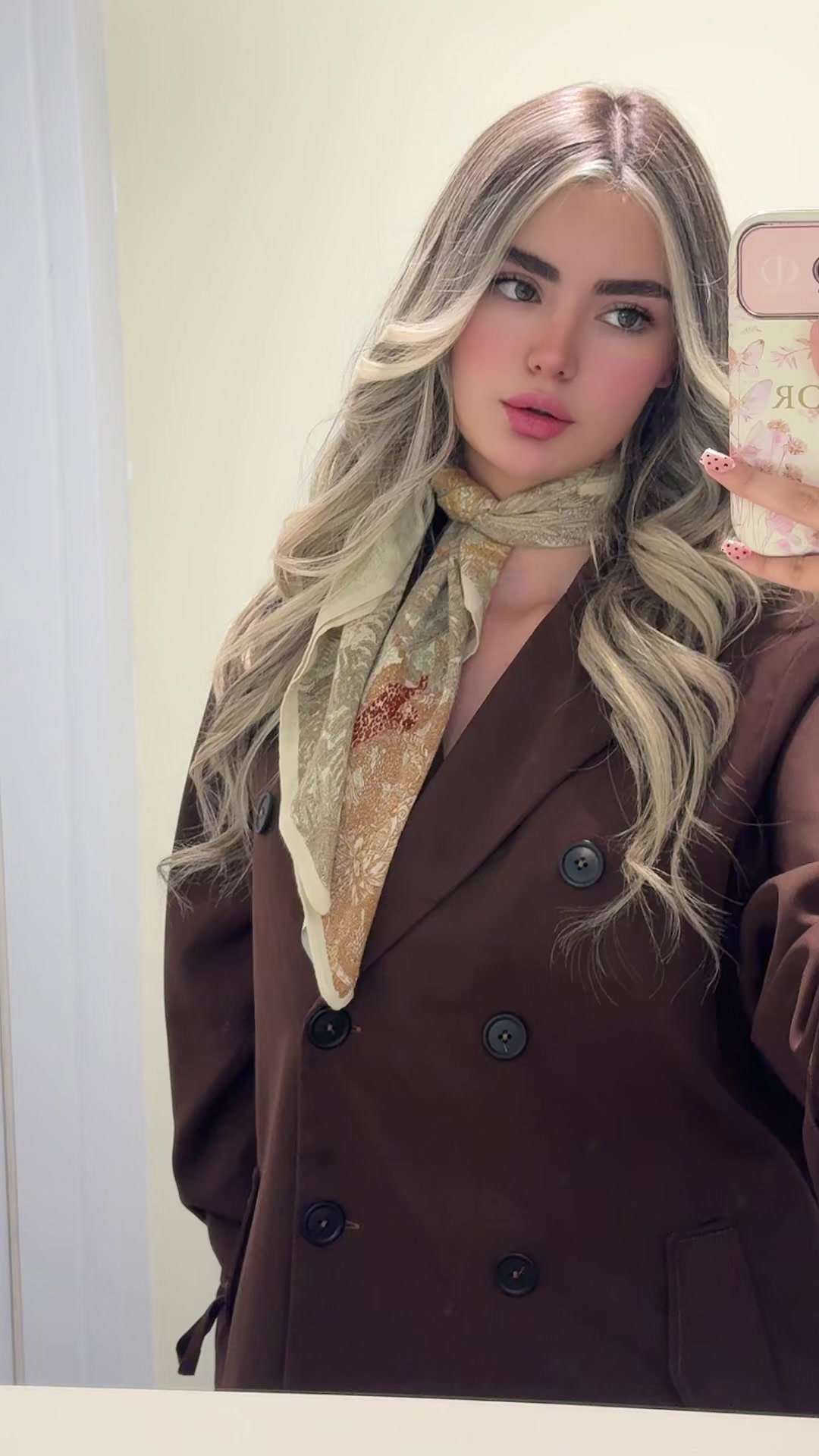 @Yasllina