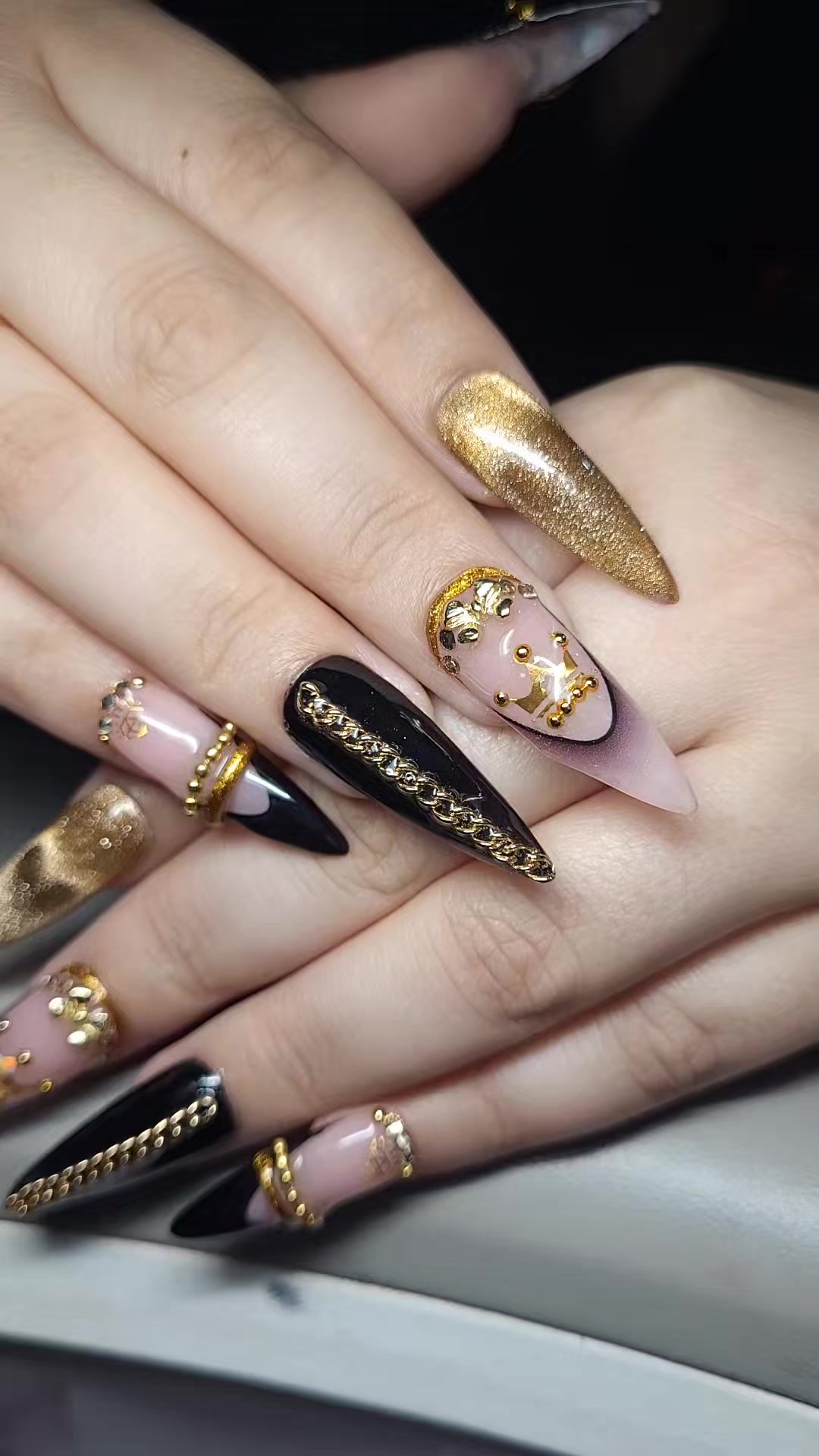 @Manicure Pedicure Em