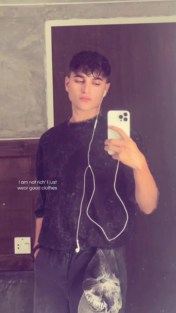 @𝐈𝐙𝐇𝐀𝐑🇵🇰