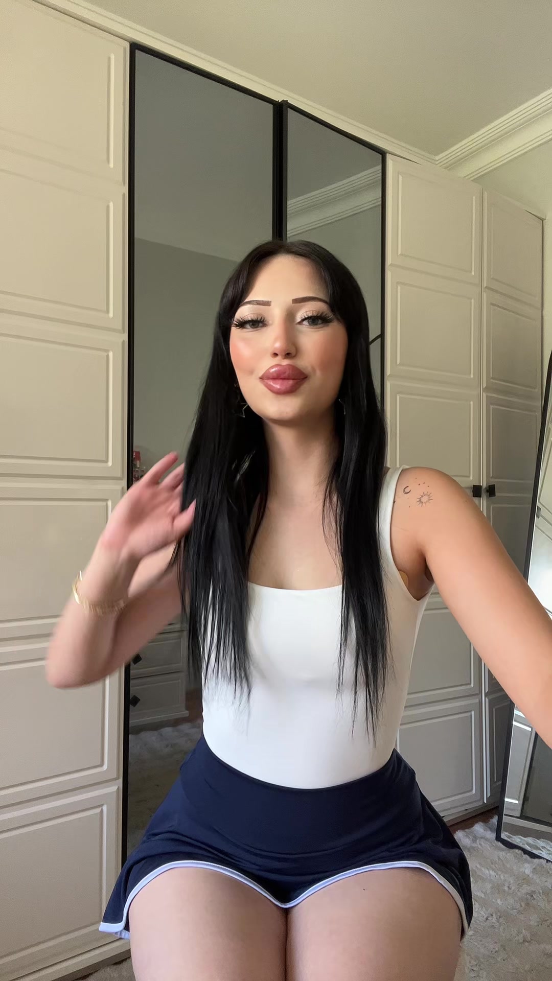 @latina