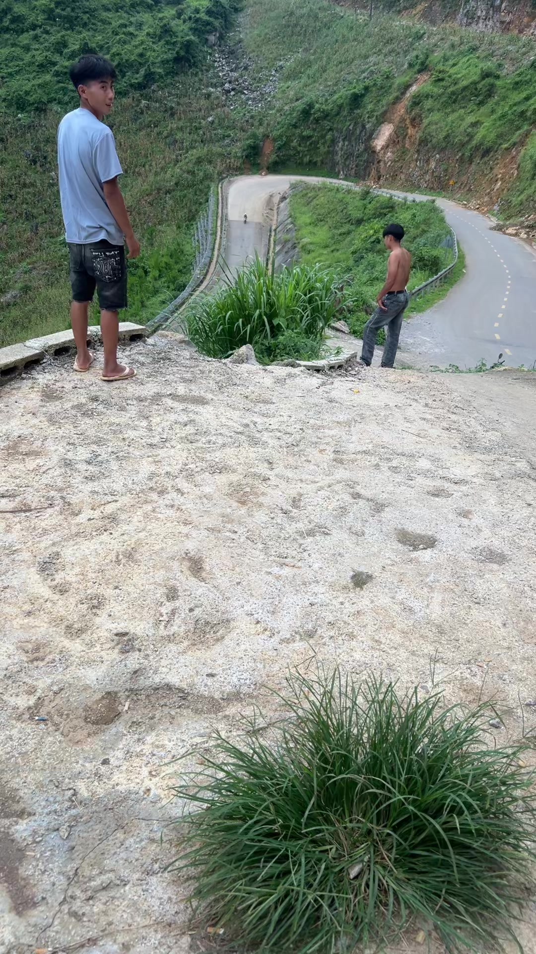 @LÍU 🇻🇳☣️