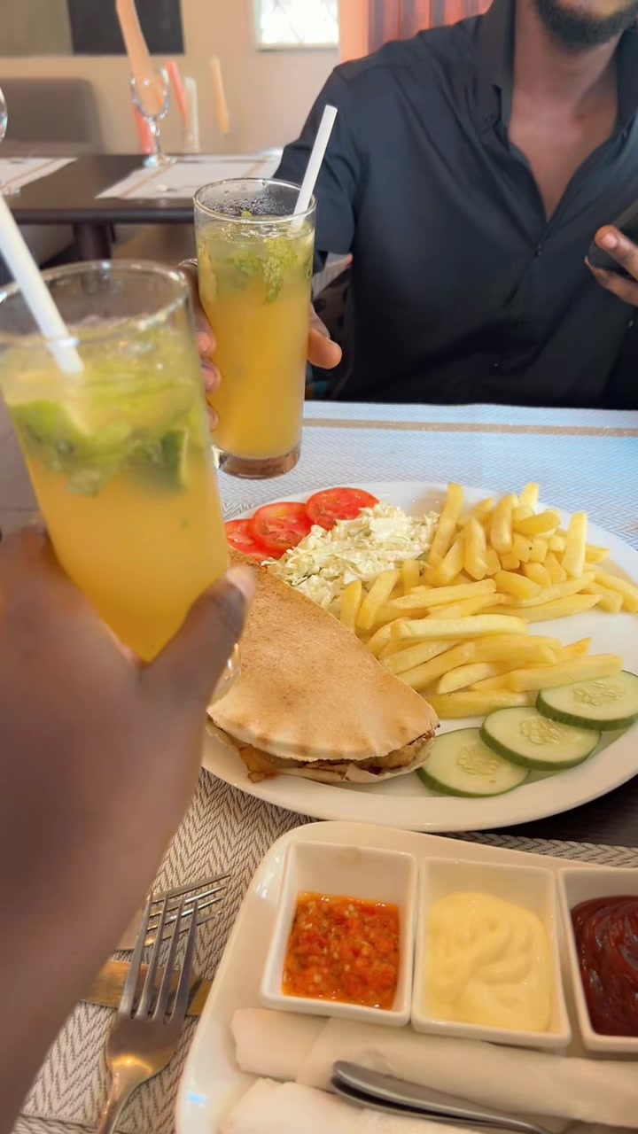 @Les Vibes de Marvėløus🤪