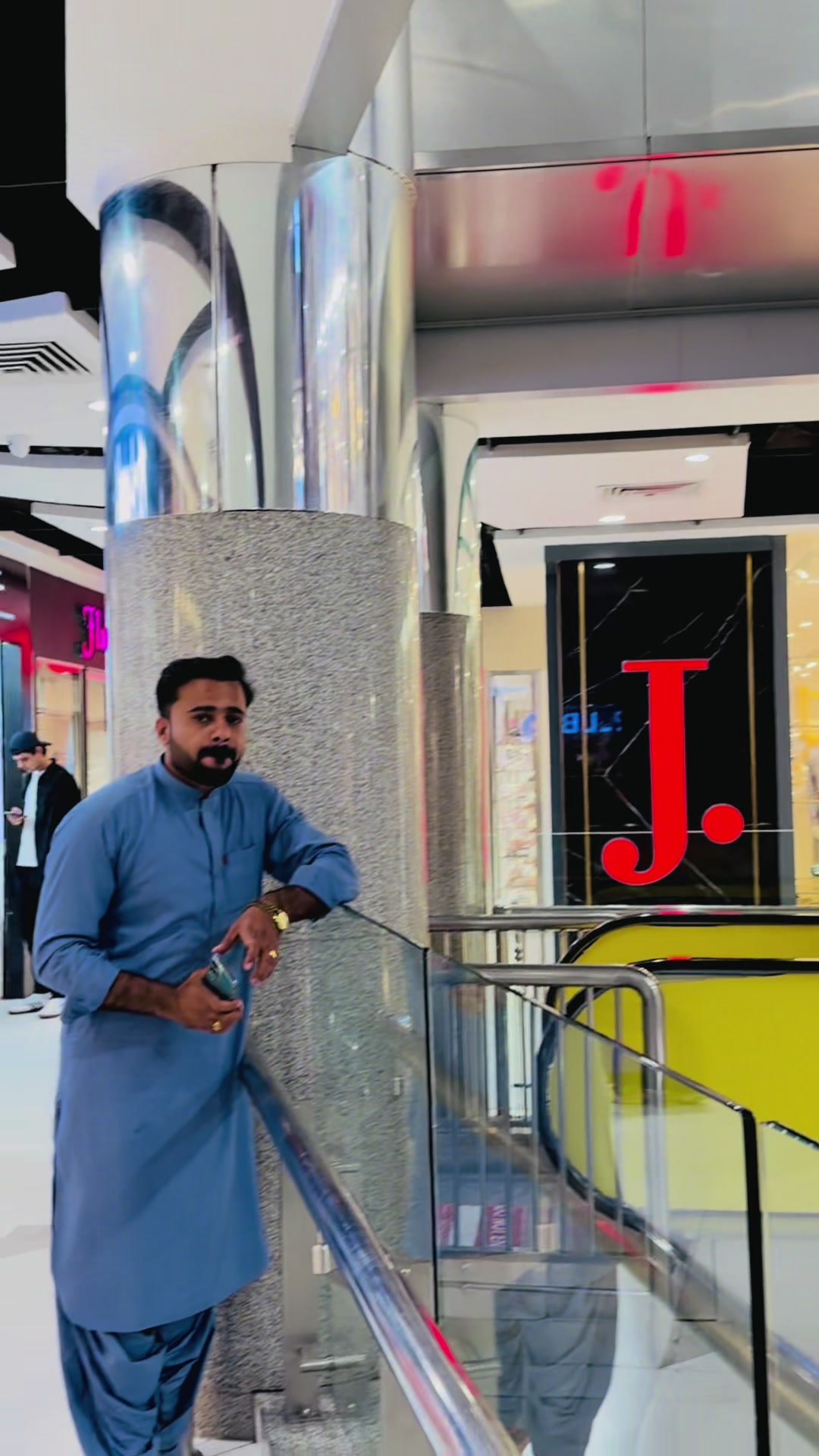 @Mr Rahib Bughio😎