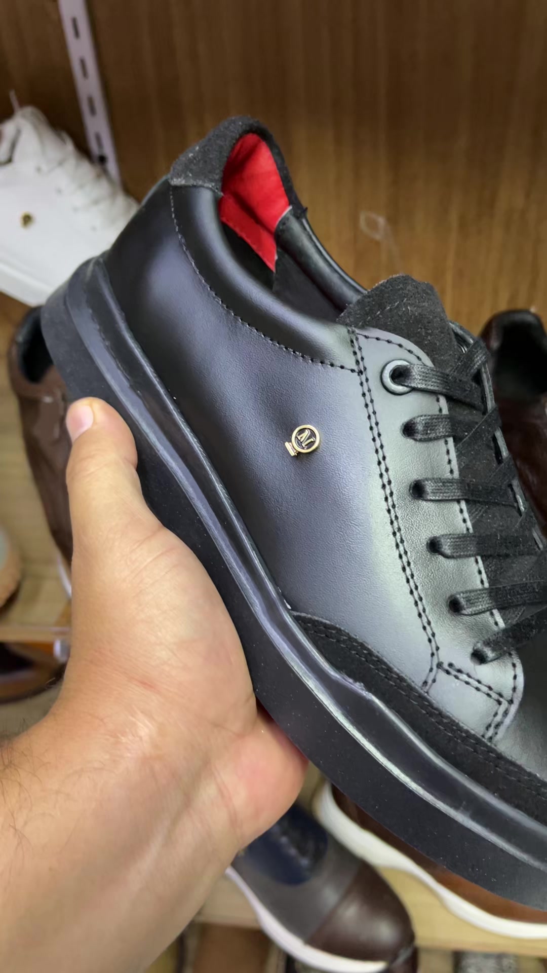 @Luxy Zapaterias