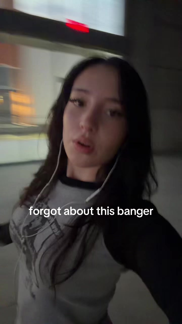 @nicole