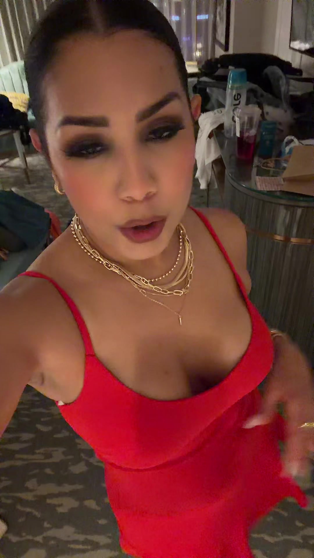 @L.N Ana Lau