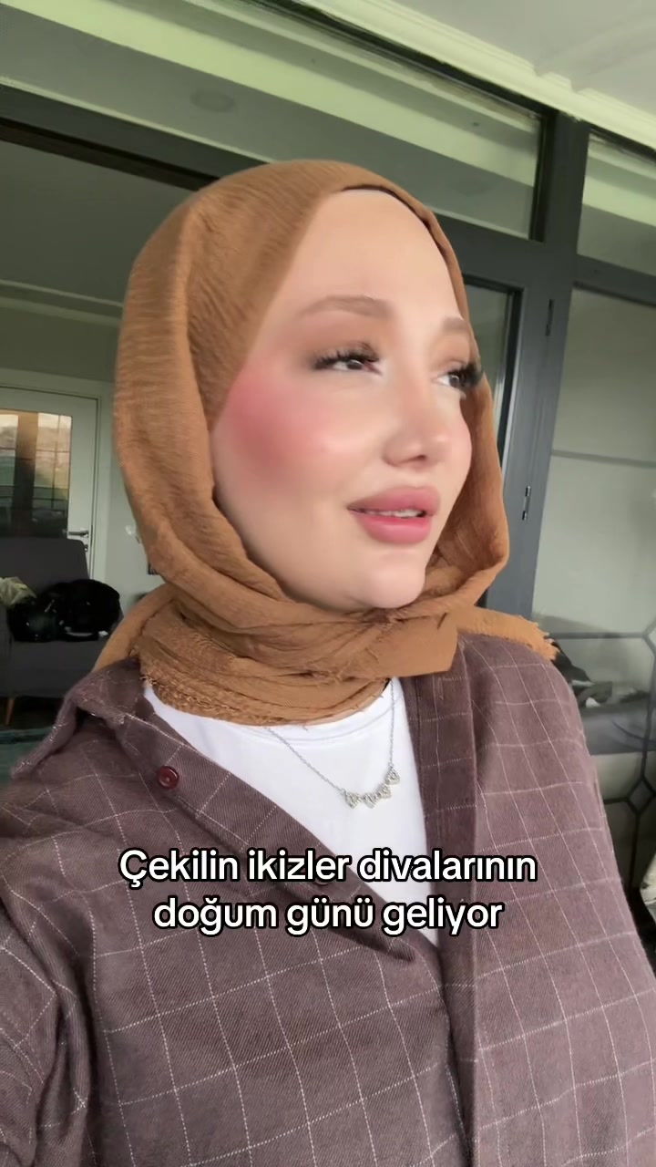 @𝐄𝐯𝐢𝐧