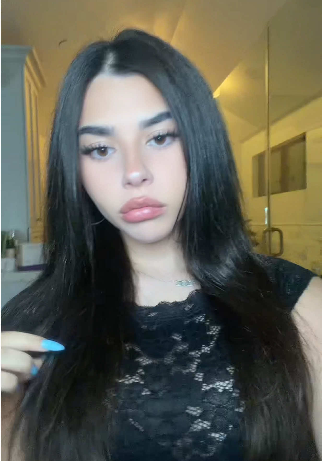 @ZOE SCHWARTZ