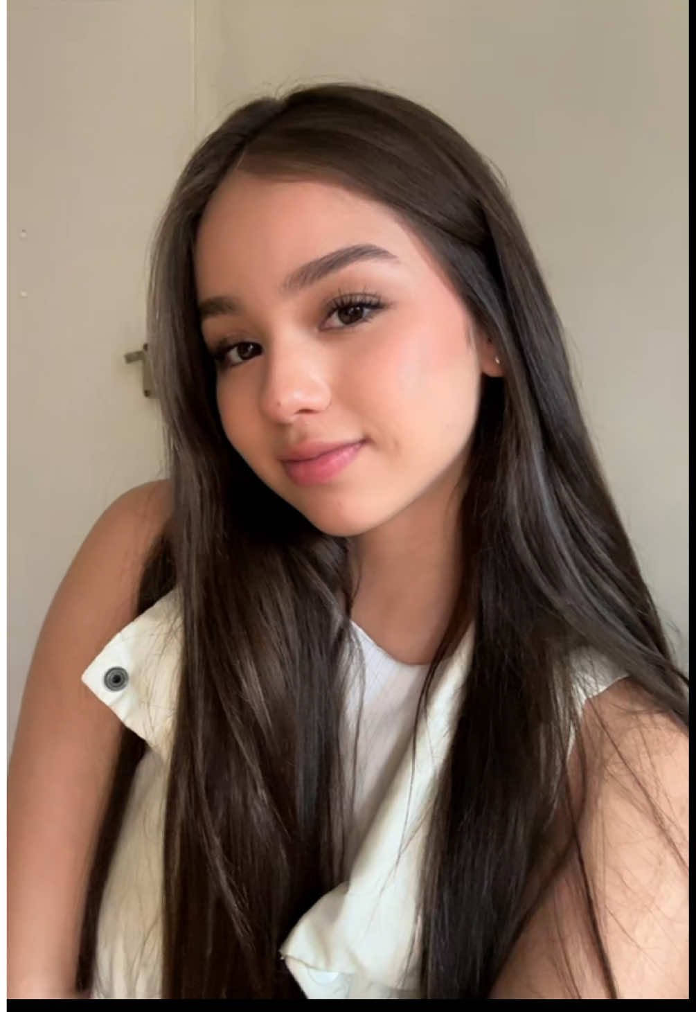@Ana María