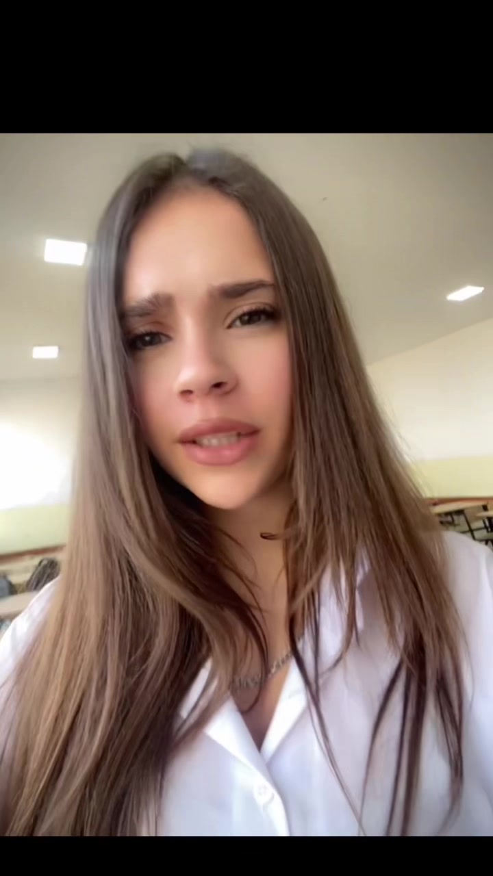 @𝐑