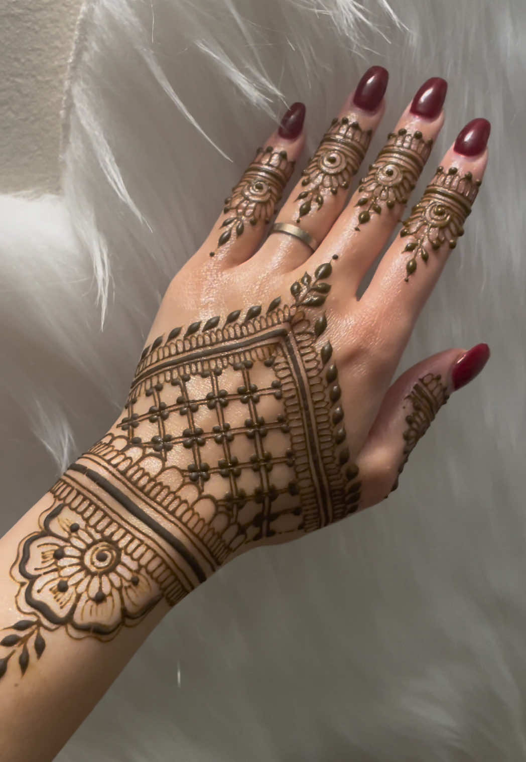 @charmsofmehandi