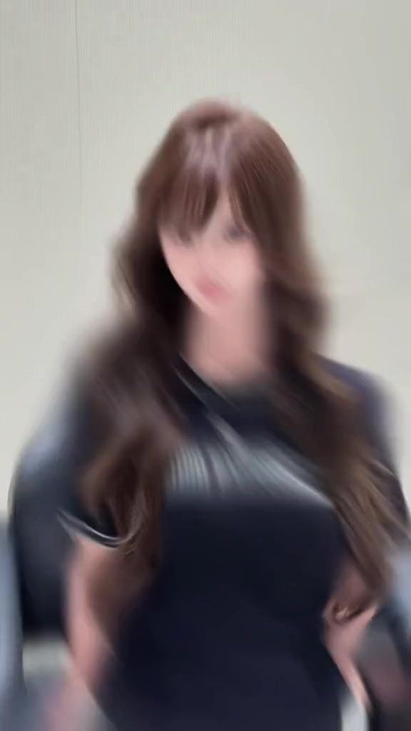 @crystaldouyin