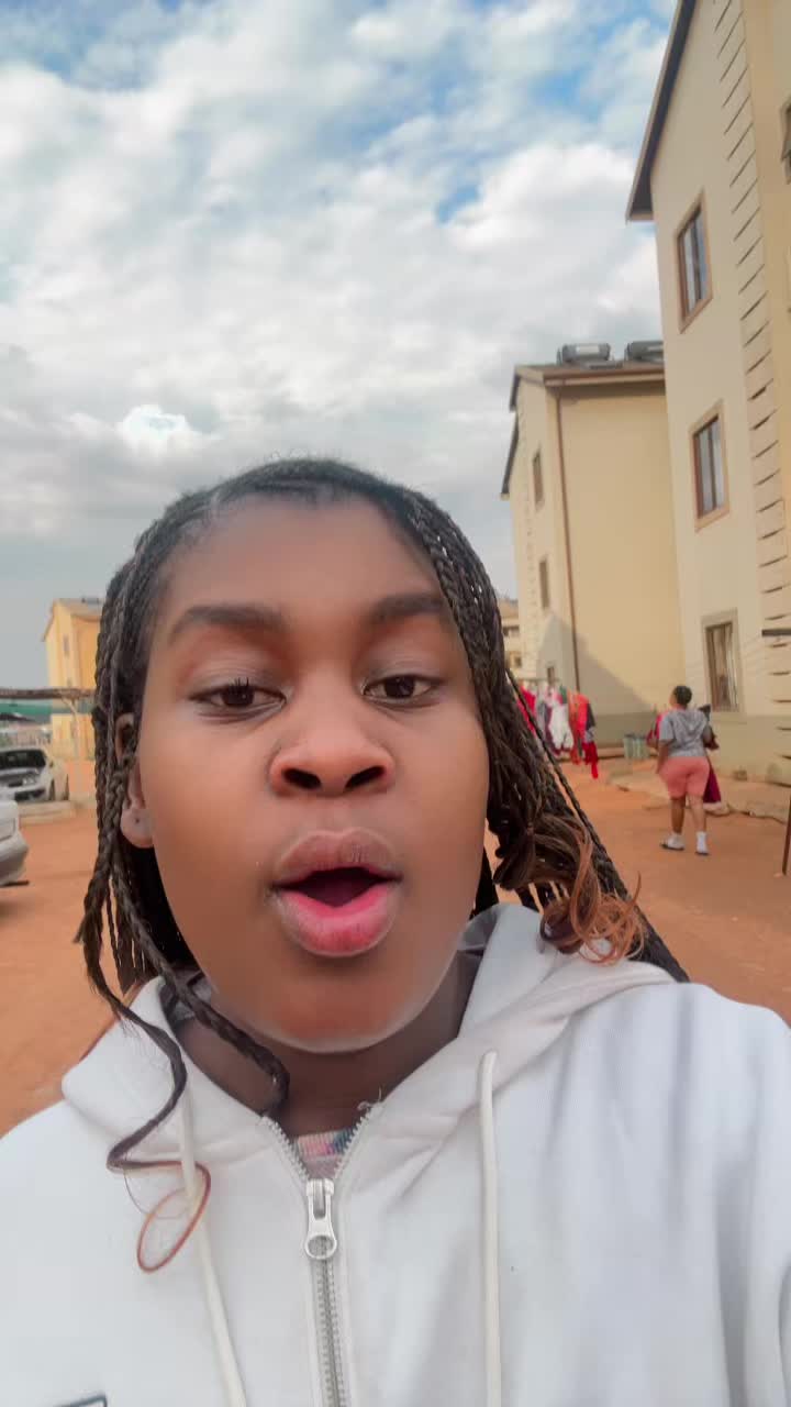 @MakaGuccikay1owes2akekho