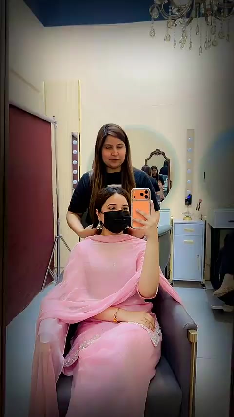 @Mr and Mrs Hussain tareen &hearts;️😍