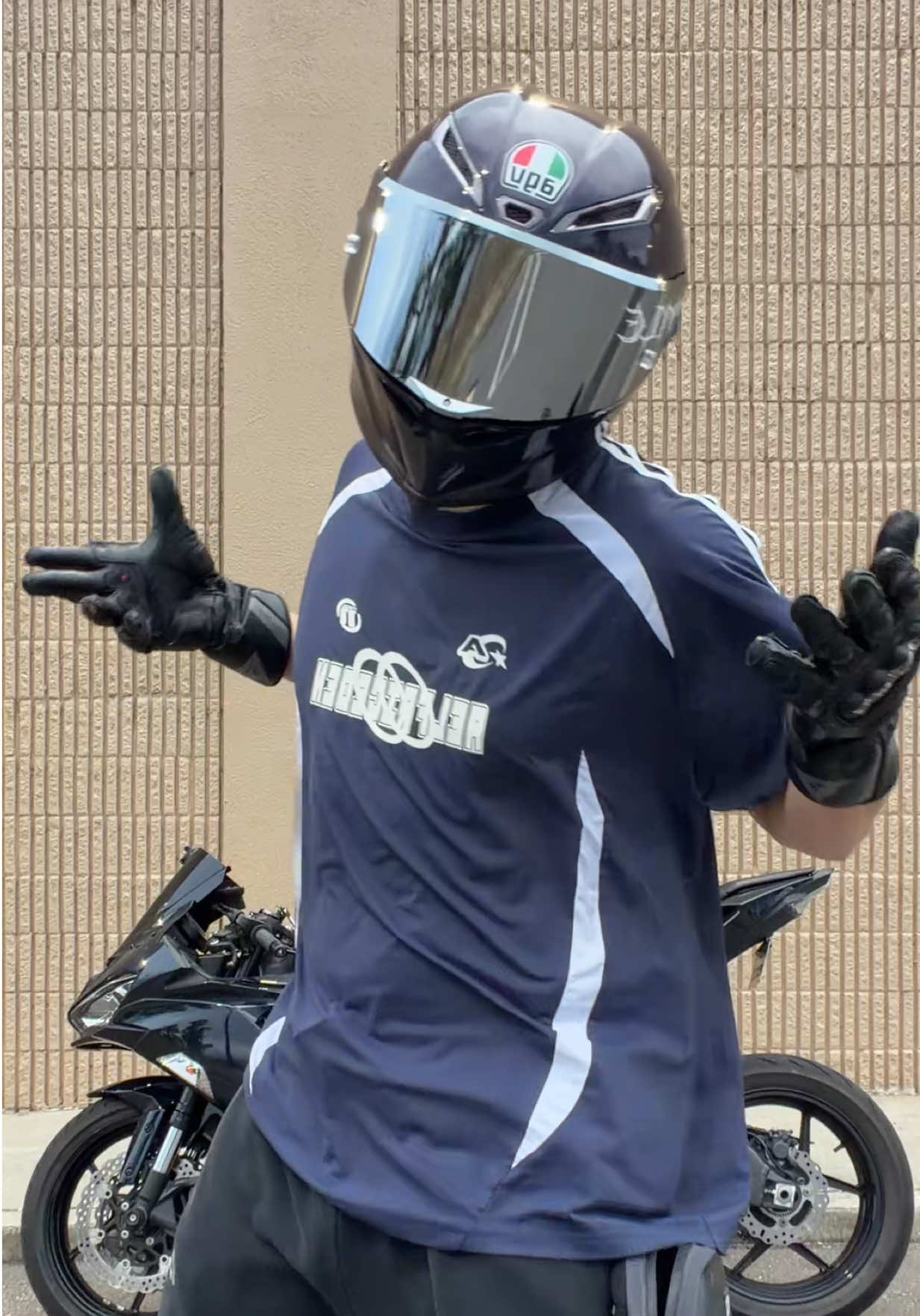 @shakymoto