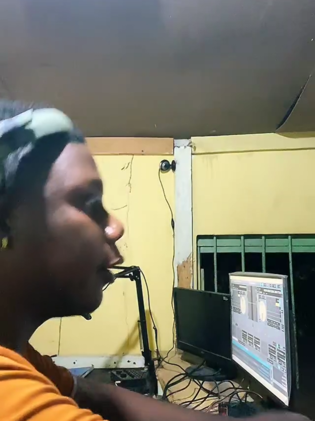 @DJ BӨBΛJӨΣ🎚🧪THE BƏÄST🦍