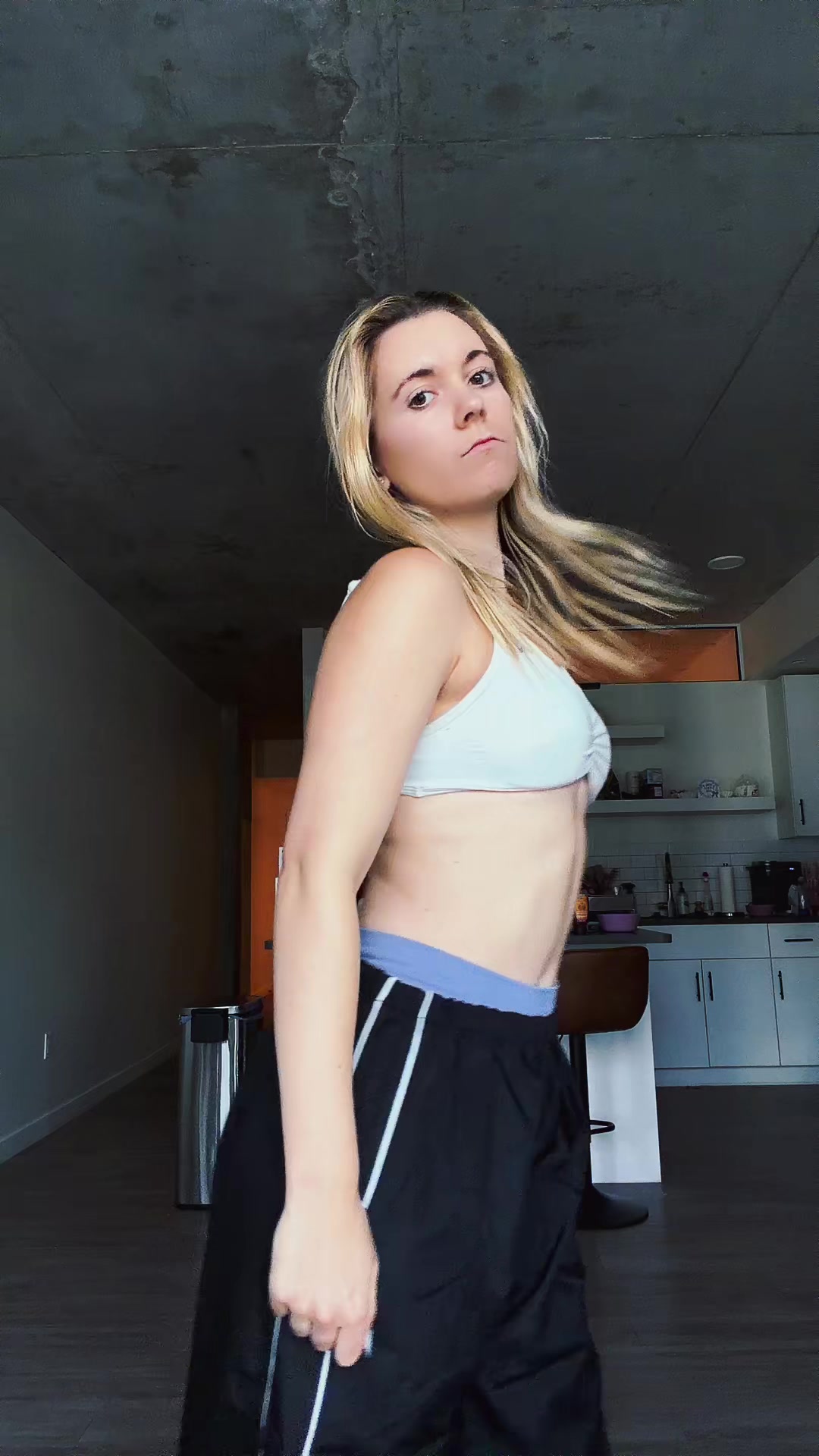@hannahelizajohnson