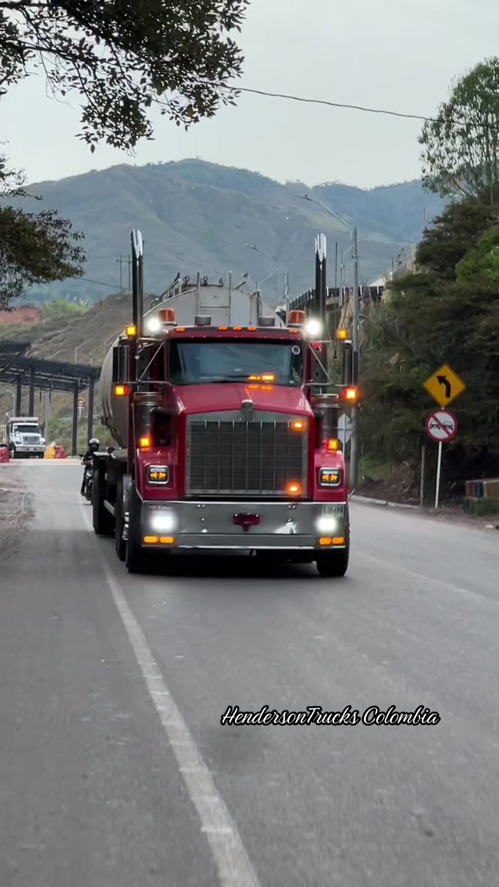 @HendersonTrucks Colombia 