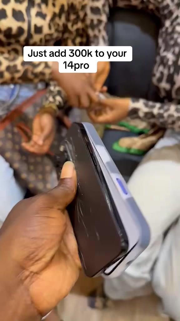 @PHONE PLUG IN IBADAN