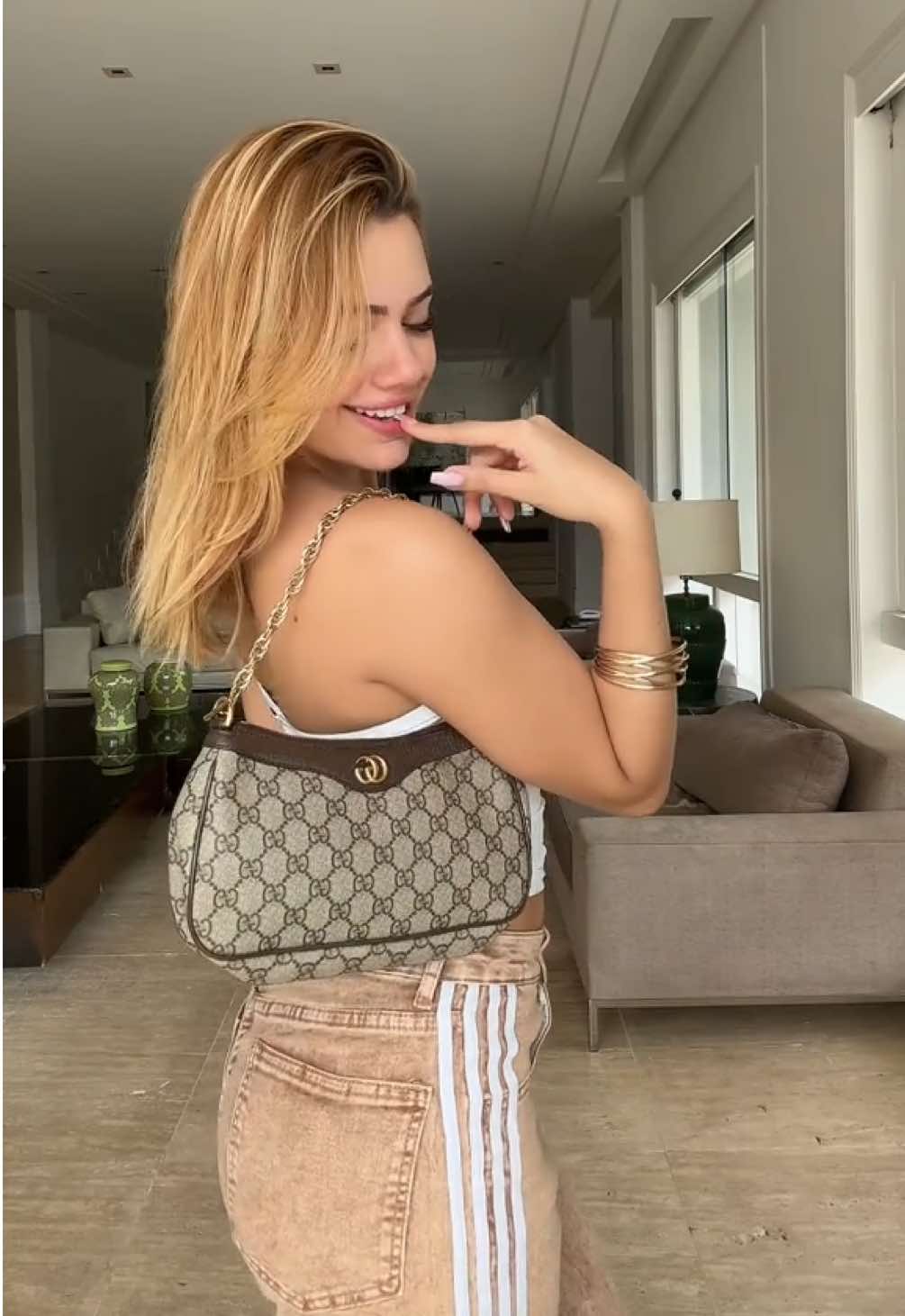 @Anarichelly