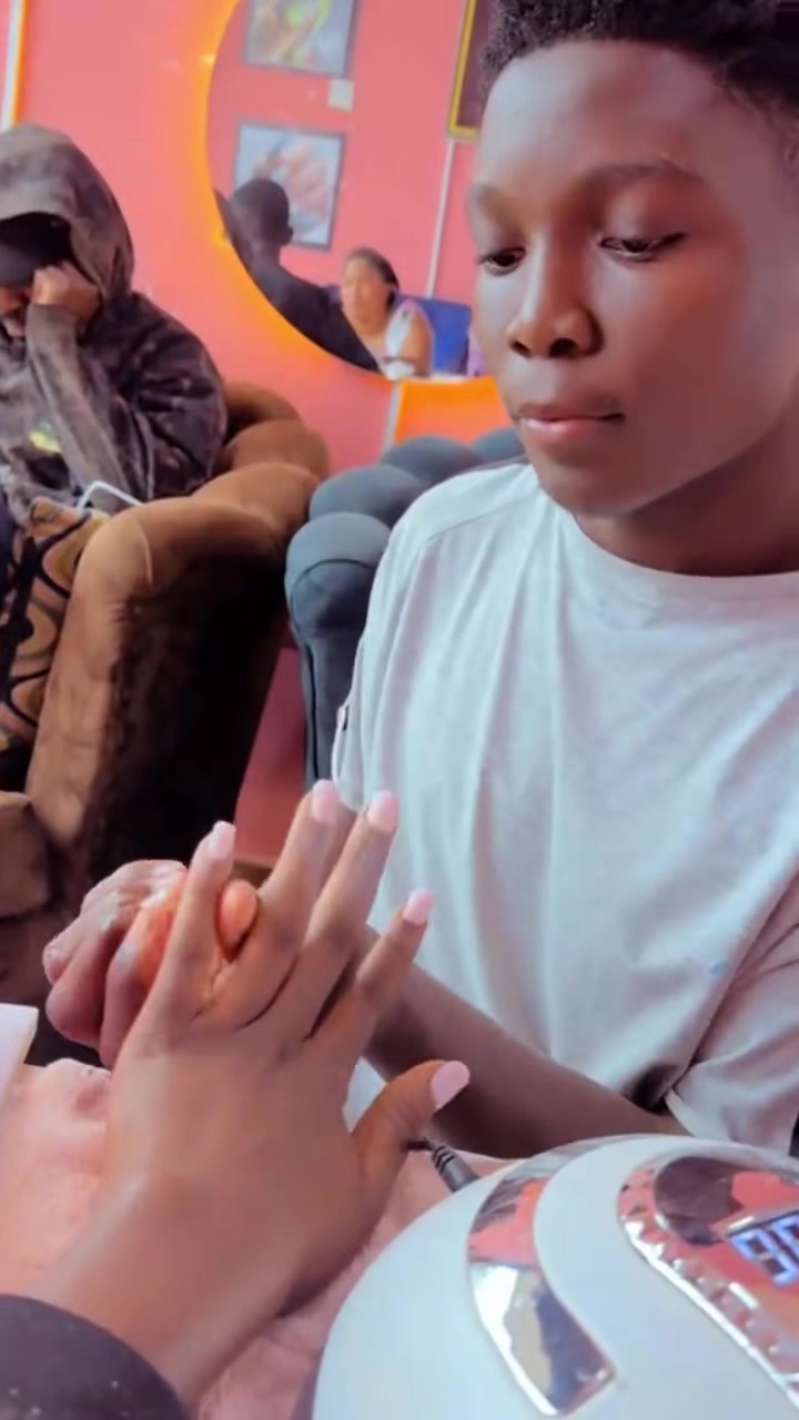 @AfRo nAiLs master