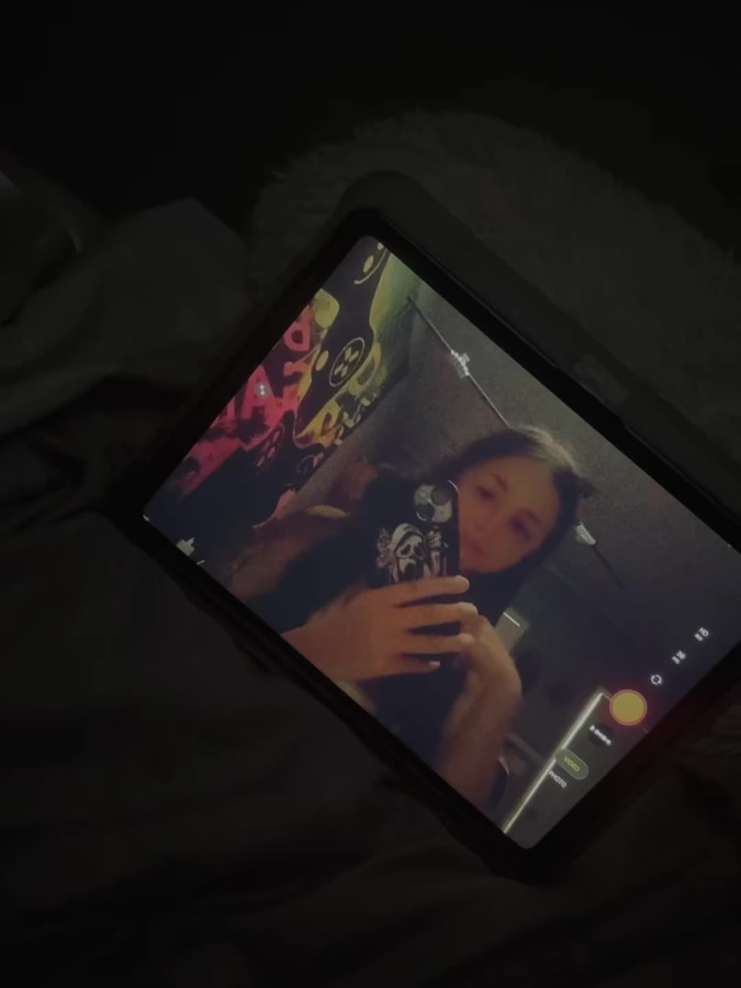 @⃟