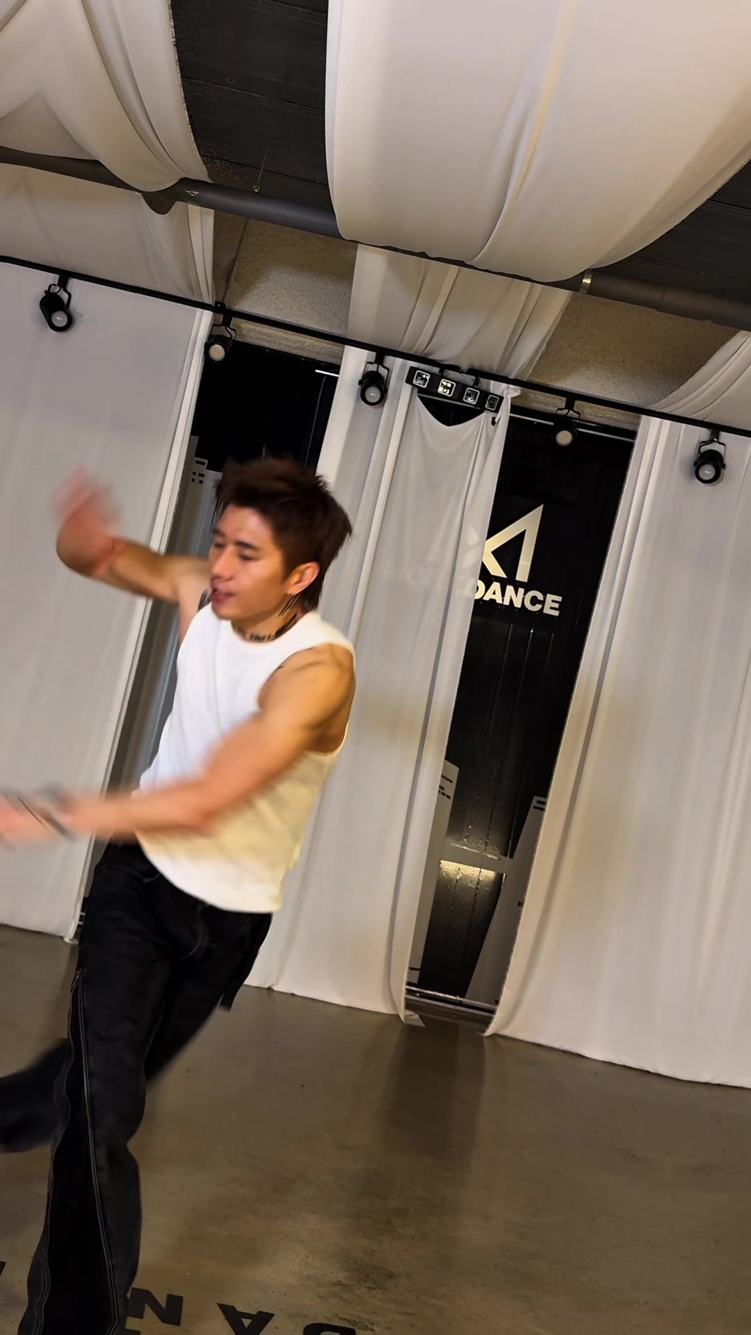 @81 Dad๐ฐ๐ท(Young D)